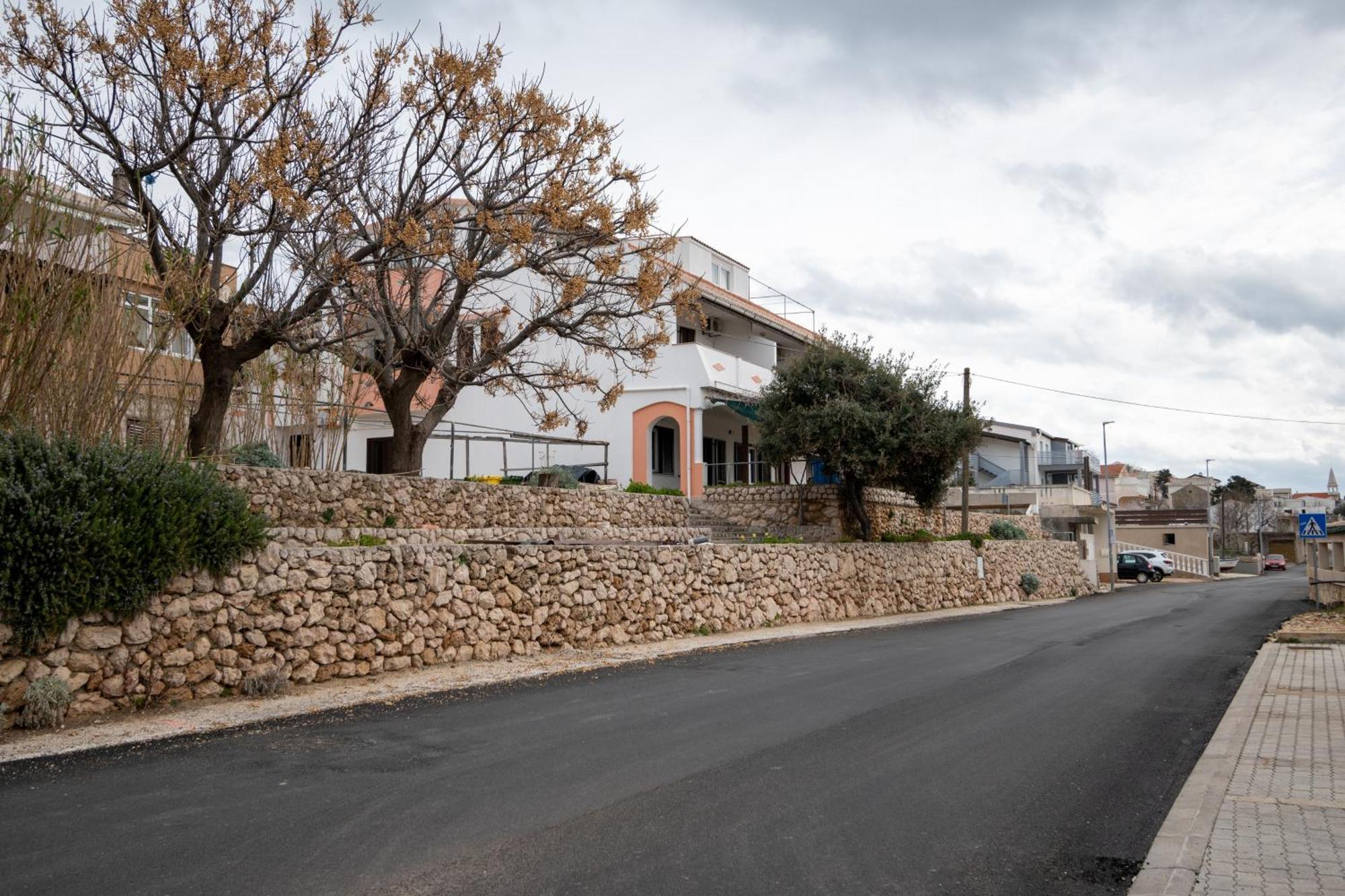 Apartments And Rooms With Parking Space Zubovici, Pag - 16063 외부 사진